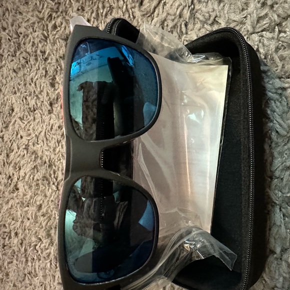 New smith polarized sunglasses - Picture 6 of 9